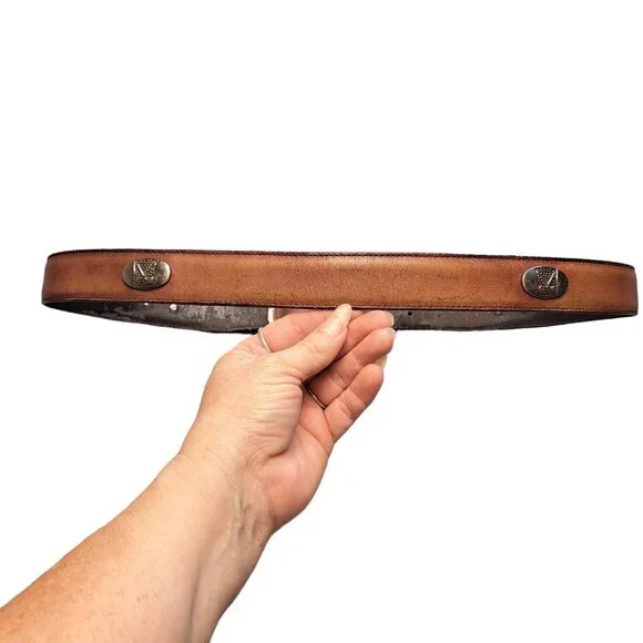 VINTAGE BROWN GENUINE LEATHER GOLF CONCHO BELT WOMENS SIZE L 33-37W SILVERTONE - Picture 8 of 9
